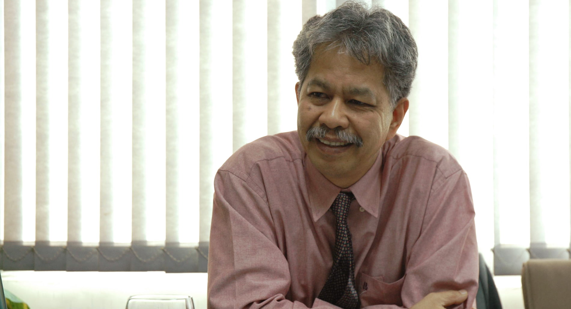 Khun Somchai Homla-or at work on 27 November 2007