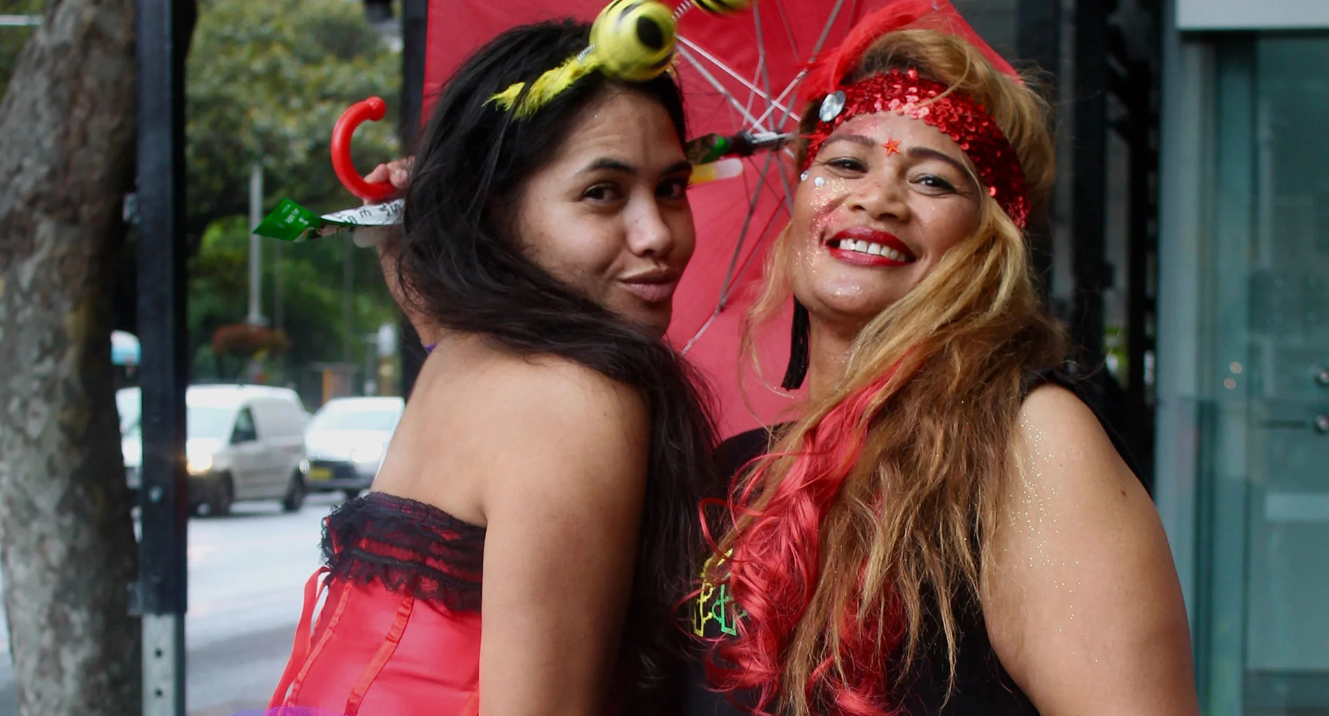 NSW LGBTQI Network at the 2017 Mardi Gras Parade. © Amanda Atlee